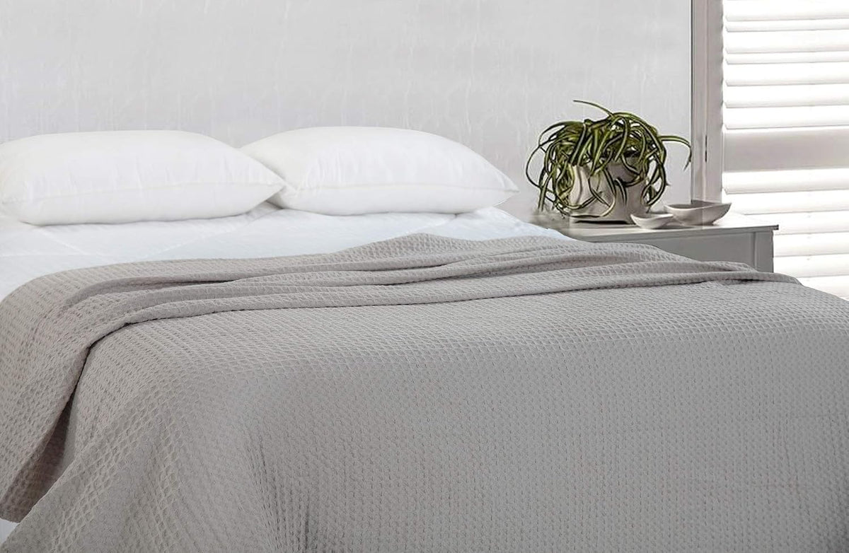 HILLFAIR 100% Combed Cotton Blanket– Twin Size Bed Blankets– Warm Soft All Season Breathable Lightweight Summer Blankets– Waffle Weave Home Decor Bed Blanket- Khaki Twin Bed Cotton Blankets/Bedcovers