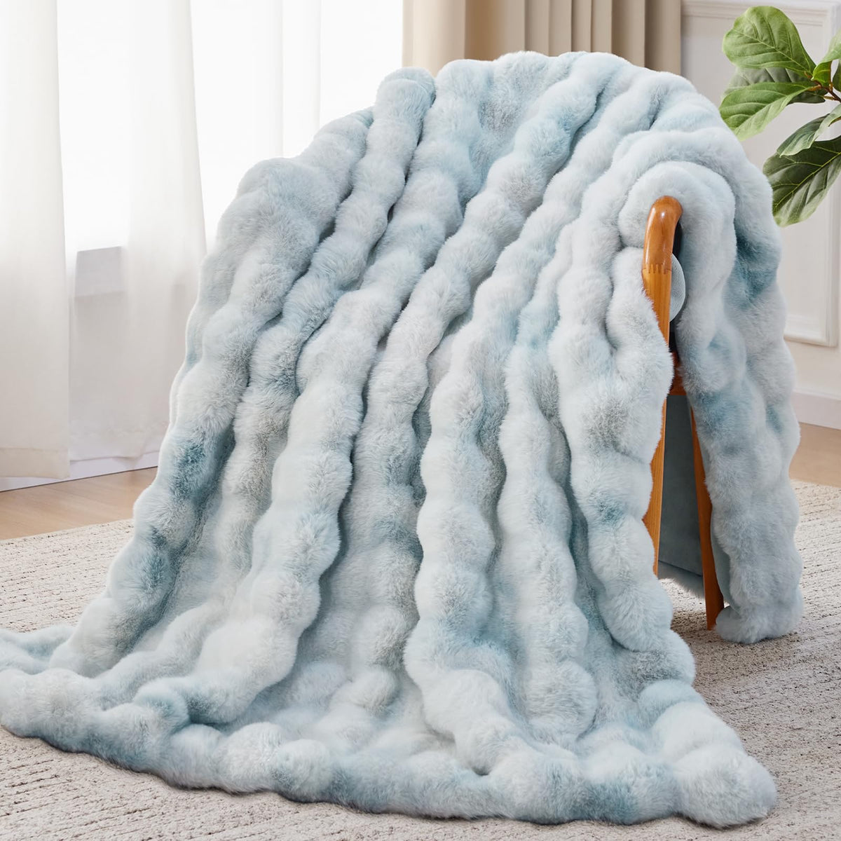 Anysay Faux Fur Throw Blanket, 1000GSM Fluffy Soft Bubble Blanket 50''*60''