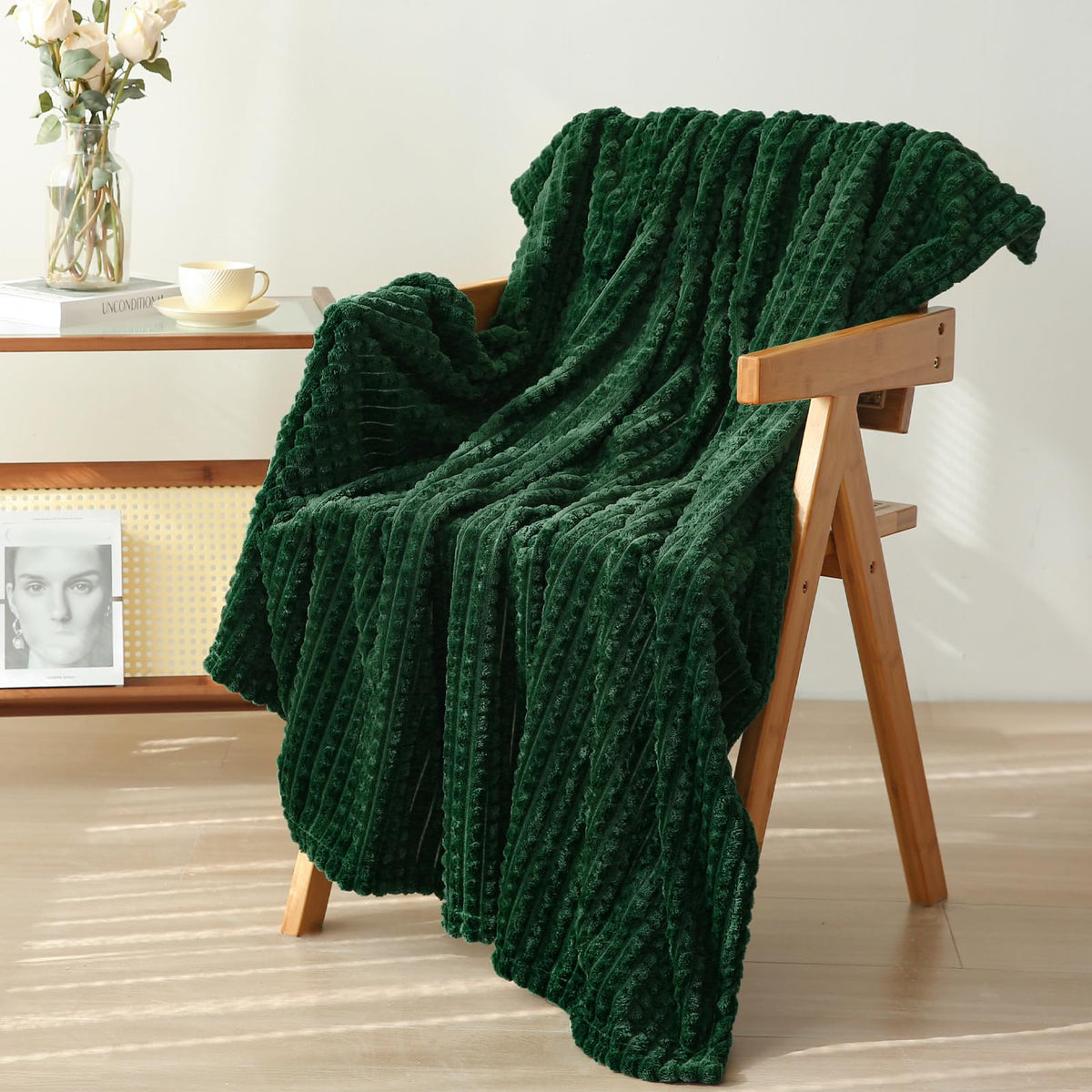 Puncuntex Fleece Throw Blanket Dark Green 50"×60" with Square Grid Design