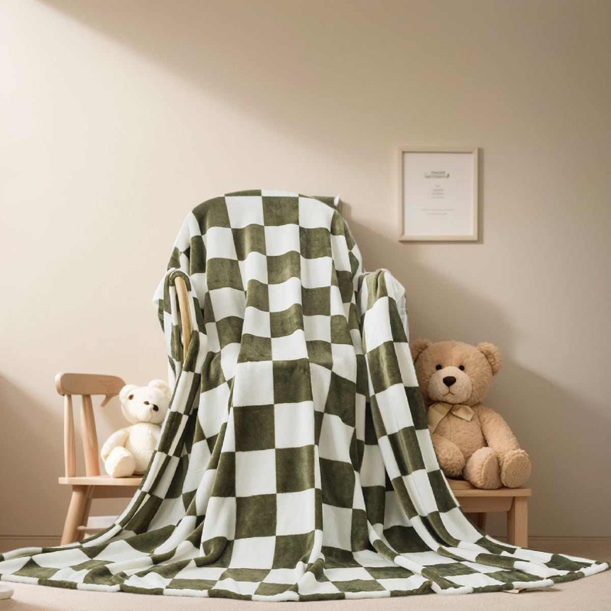 Fleece Blanket Queen Size for All Season 350GSM - Premium Lightweight Anti-Static Throw for Queen/Full Size Bed Extra Soft Brush Fabric Warm Sofa Thermal Blanket 90" x 90"(Dark Gray Queen)