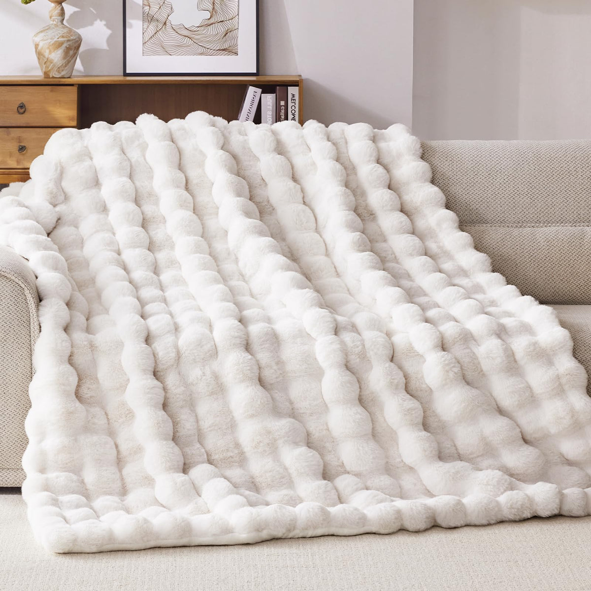 Anysay Faux Fur Throw Blanket, 1000GSM Fluffy Soft Bubble Blanket 50''*60''