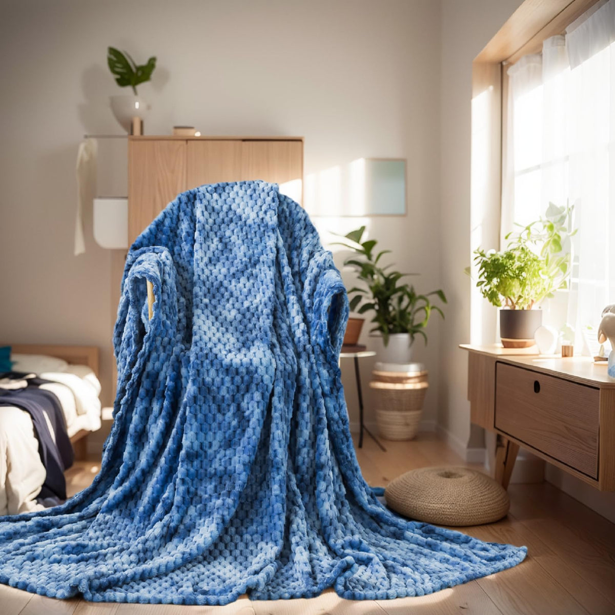 Fleece Blanket Queen Size for All Season 350GSM - Premium Lightweight Anti-Static Throw for Queen/Full Size Bed Extra Soft Brush Fabric Warm Sofa Thermal Blanket 90" x 90"(Dark Gray Queen)
