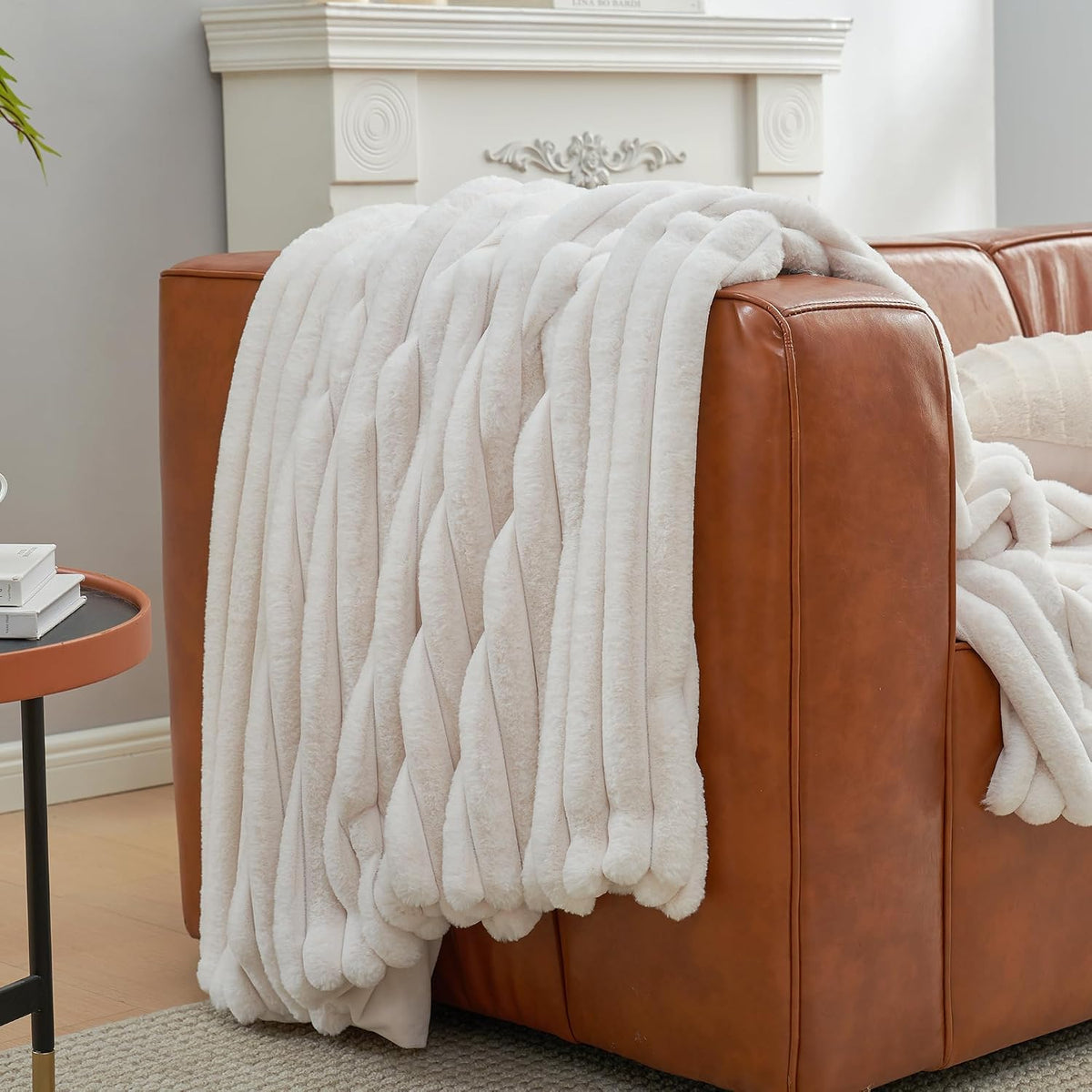 Amélie Home Soft Striped Faux Fur Throw Blanket for Couch, Ivory, 55"x70"