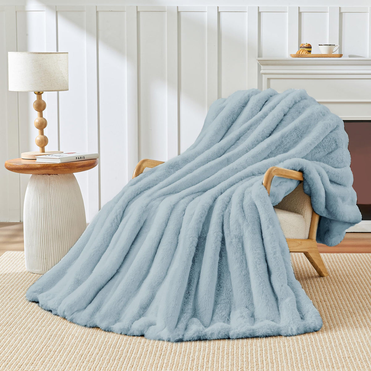 Touchat Faux Rabbit Fur Throw Blanket for Couch,Soft Fluffy Cream White
