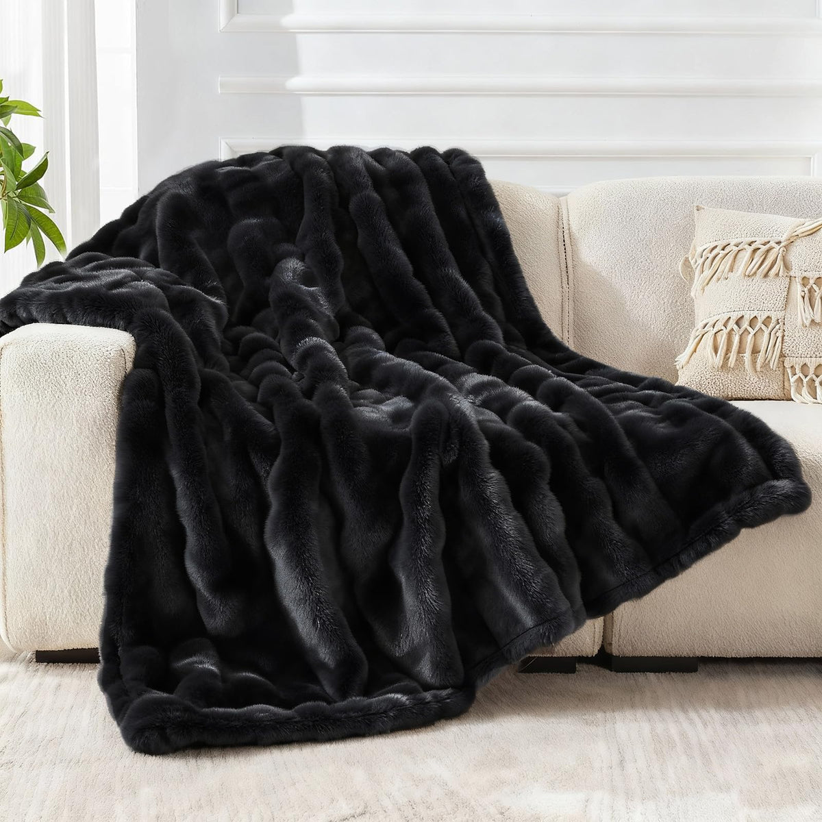 Faux Fur Throw Blanket for Couch, 1000 GSM Cozy Fuzzy Fluffy Soft Plush Thick Bubble Sherpa Blanket for Sofa Bedroom Living Room, Mothers Day Birthday Gifts for Women Home Decor