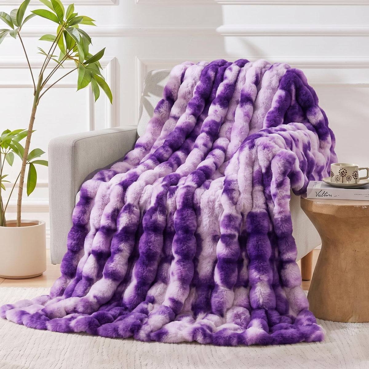 Faux Fur Throw Blanket for Couch, Luxury Cozy Soft Fluffy and Fuzzy Plush Rabbit Fur Bubble Blanket for Sofa Bedroom Living Room, Mothers Day Birthday Gifts for Women