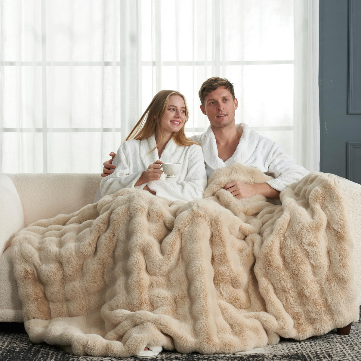 Cozy Bliss Faux Fur Throw Blanket for Couch, Fuzzy Soft Plush Thick Bubble Blanket for Sofa Bedroom Living Room, 50 * 60 Inches Tie-dye Taupe