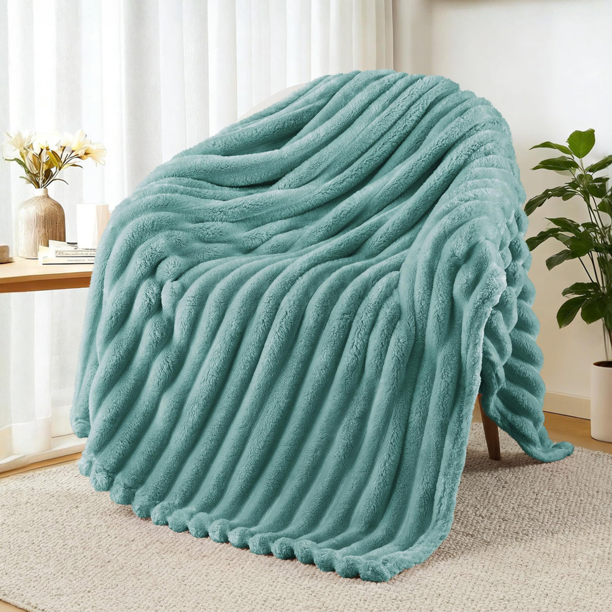 Exclusivo Mezcla Striped Fleece Throw Blanket for Couch, Sofa, Bed, 50"x60"