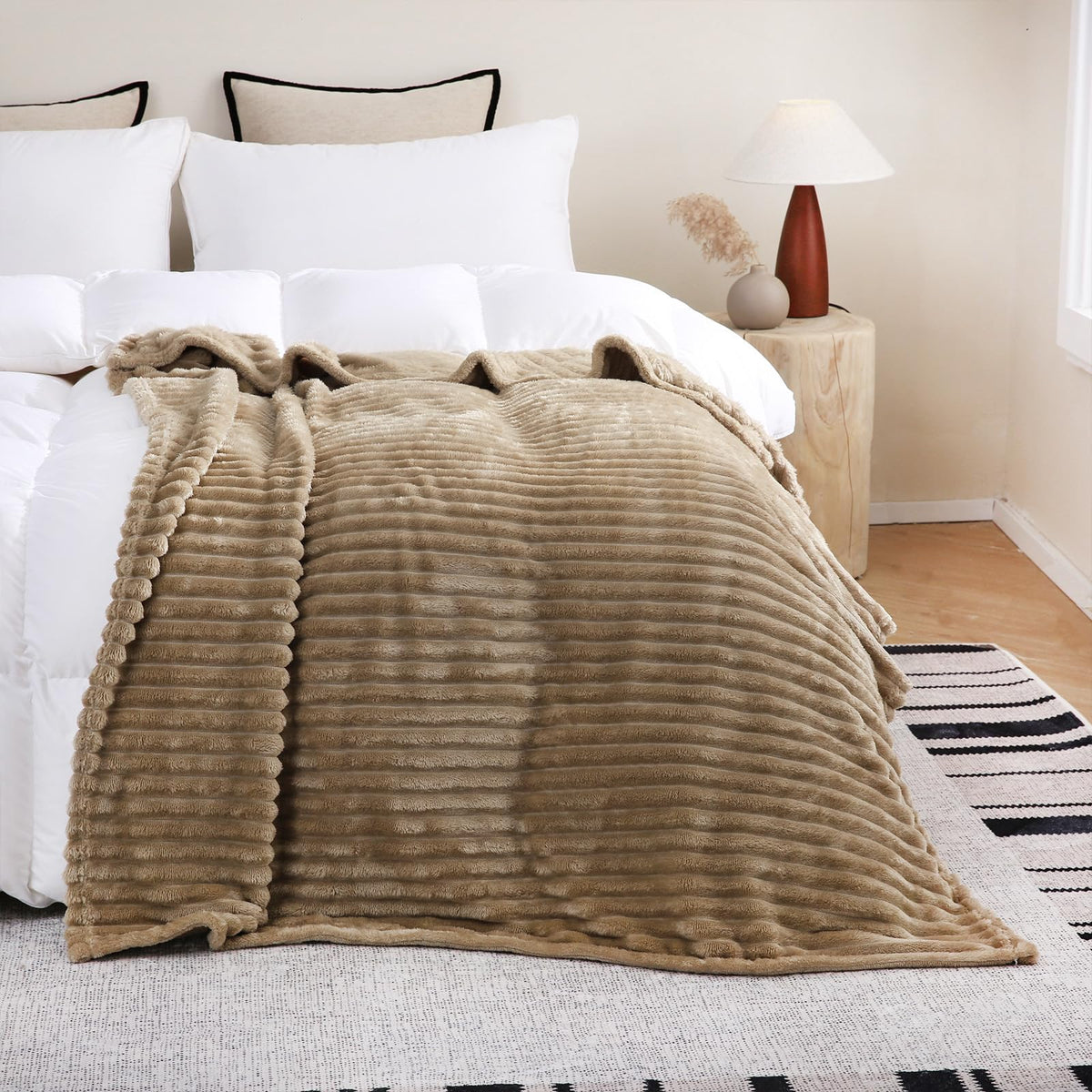 Sage Green Fleece Throw Blanket 50”×60” for Couch Sofa Livingroom