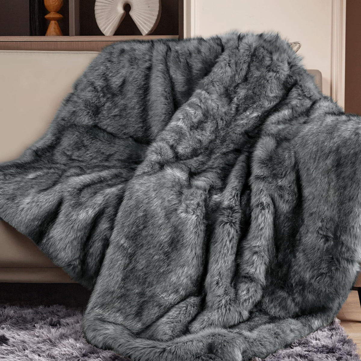 Touchat 1000GSM Faux Fur Throw Blanket, Super Thick Warm Cozy Heavy Blankets for Couch Bed Sofa, Plush Fuzzy Elegant Winter Reversible Mink Blanket for Living Room Bedroom 50''x60'', WhiteBrown