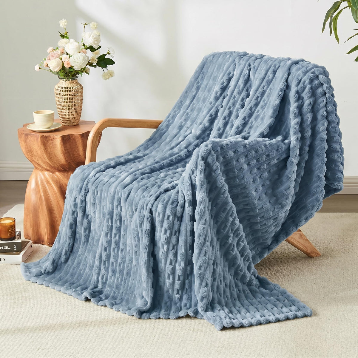 Leximan Ribbed Fleece Throw Blanket, Ultra-Soft Plush Blanket for Sofa, Couch and Bed, Cozy All-Season Home Decor Throw (Red, Twin (60" x 80"))