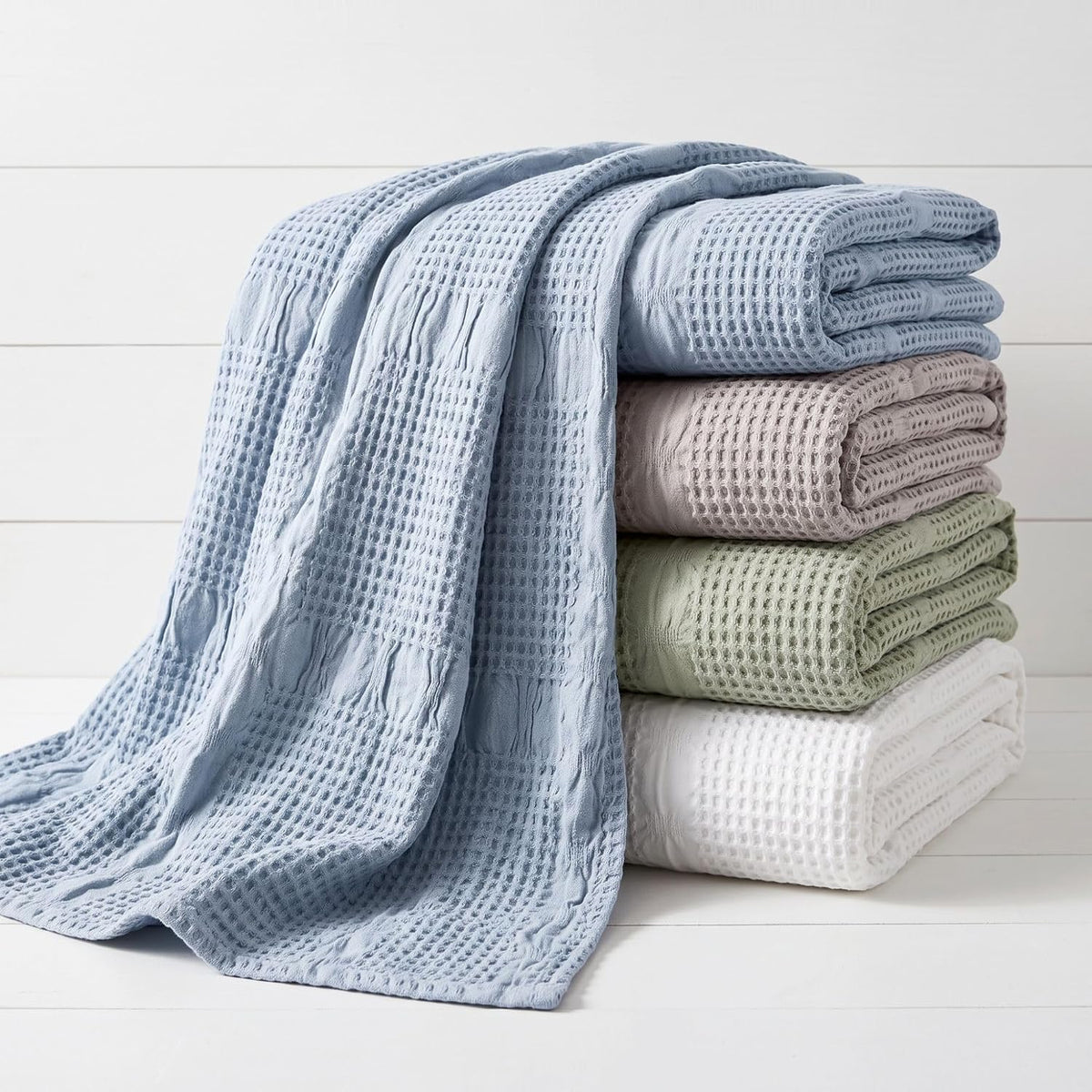 SUPERIOR Waffle Weave Cotton Blanket, Comfy Blanket for Bedroom Decor, Picnic, Beach, Traveling, Bedding Essentials, Bed Cover, Couch, Lounging, Geometric Design, Mai Collection, Twin, Light Blue