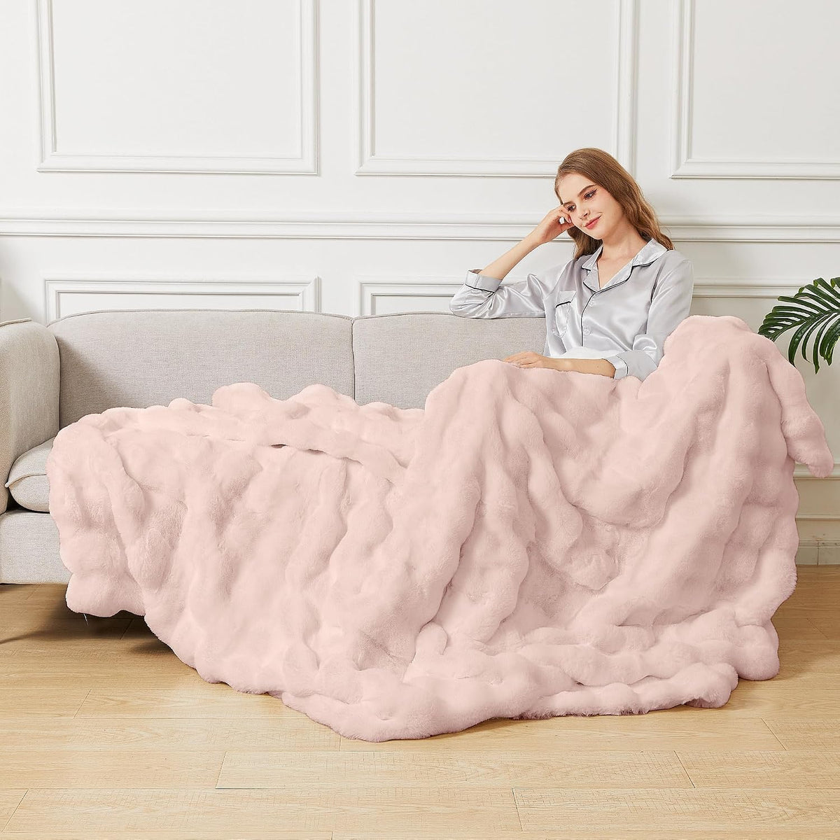 ORINOVA Pink Fluffy Double Sided Blanket for Couch Living Room Faux Fur 50x60 Fuzzy Throw No Shed Blanket for Bed Soft Furry Bed Cozy Comforter Home Decor Gifts 860 GSM