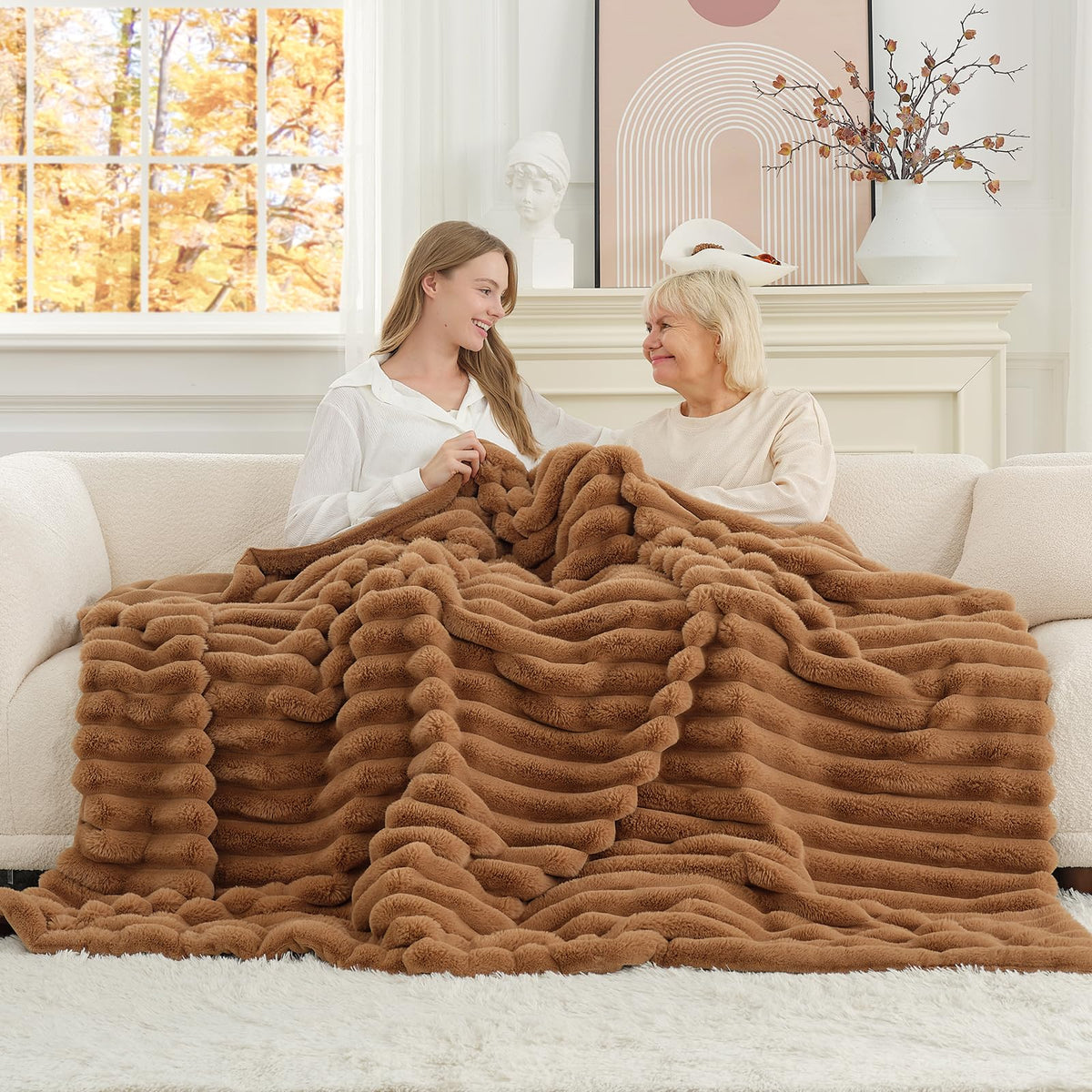 Cozy Bliss Faux Fur Throw Blanket for Couch, Cozy Warm Plush Striped Blanket for Sofa Bedroom Living Room, 50 * 60 Inches Black