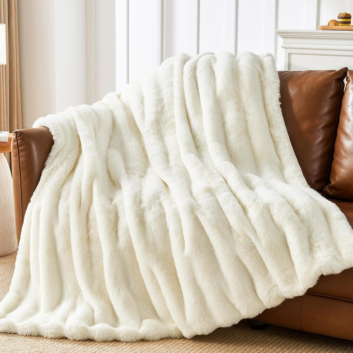 Touchat Faux Rabbit Fur Throw Blanket for Couch,Soft Fluffy Cream White