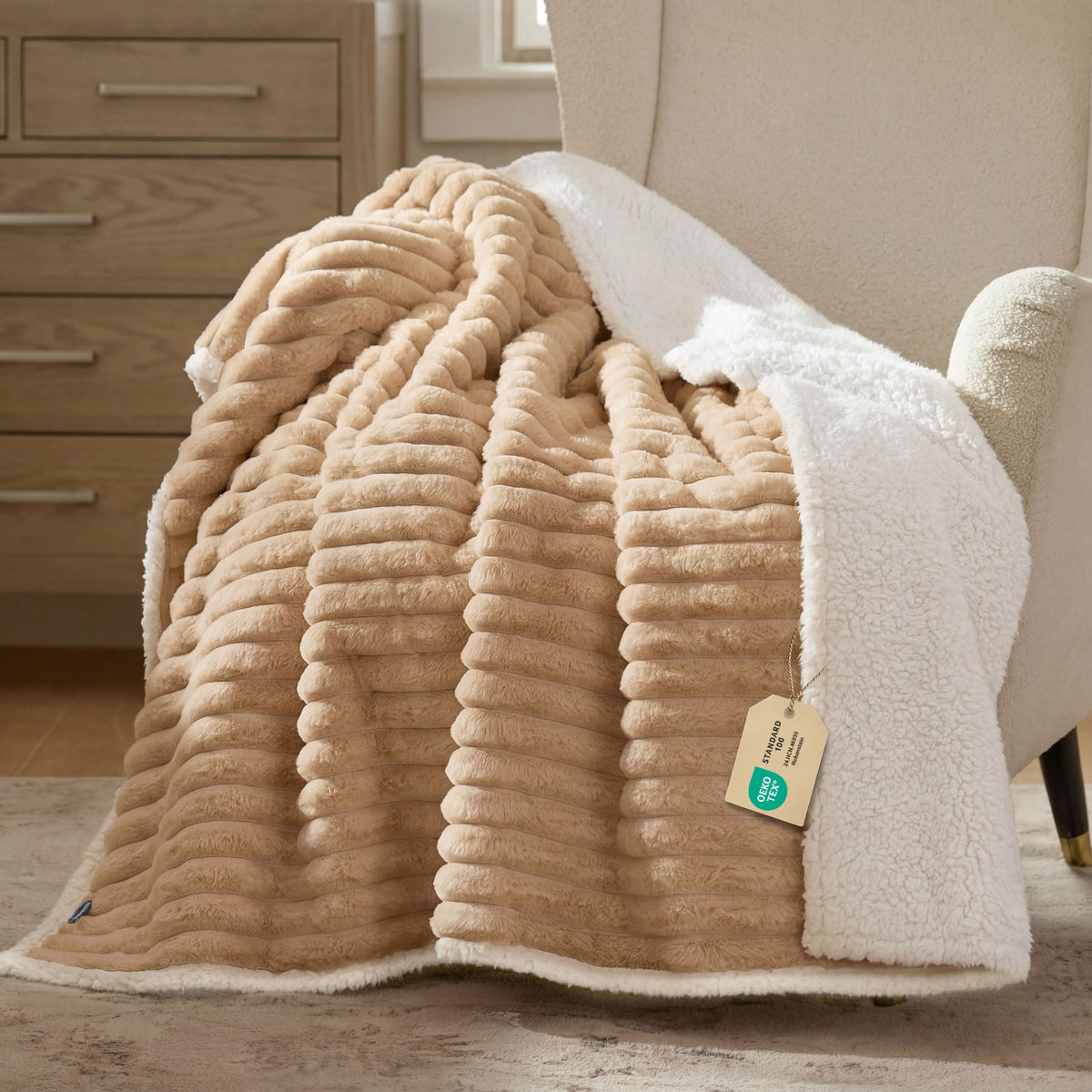 Bedsure ComfyFleece® Waterproof Dog Blankets for Large Dogs,50x60 Cream