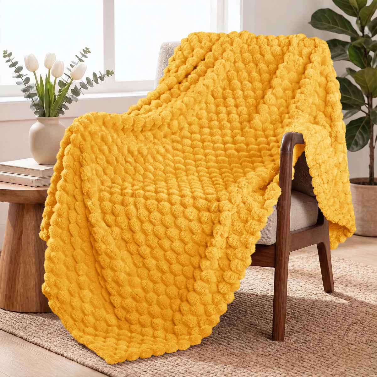 Exclusivo Mezcla Large 3D Fleece Throw Blanket for Couch, Ivory