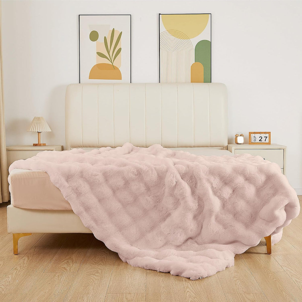 ORINOVA Pink Fluffy Double Sided Blanket for Couch Living Room Faux Fur 50x60 Fuzzy Throw No Shed Blanket for Bed Soft Furry Bed Cozy Comforter Home Decor Gifts 860 GSM