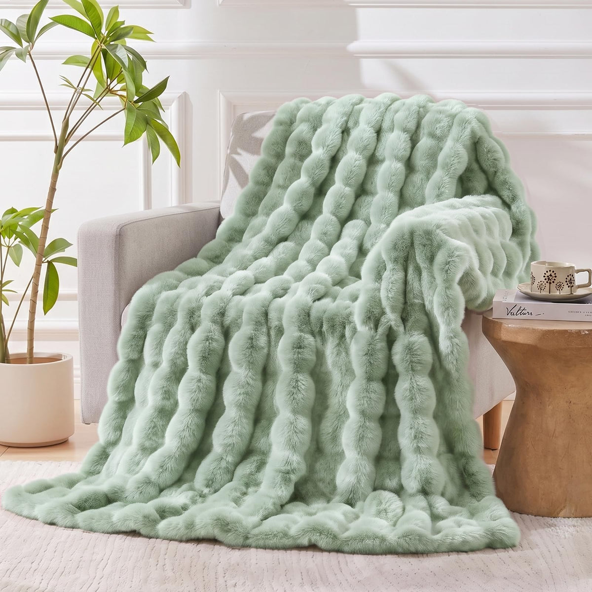 Faux Fur Throw Blanket for Couch, Luxury Cozy Soft Fluffy and Fuzzy Plush Rabbit Fur Bubble Blanket for Sofa Bedroom Living Room, Mothers Day Birthday Gifts for Women