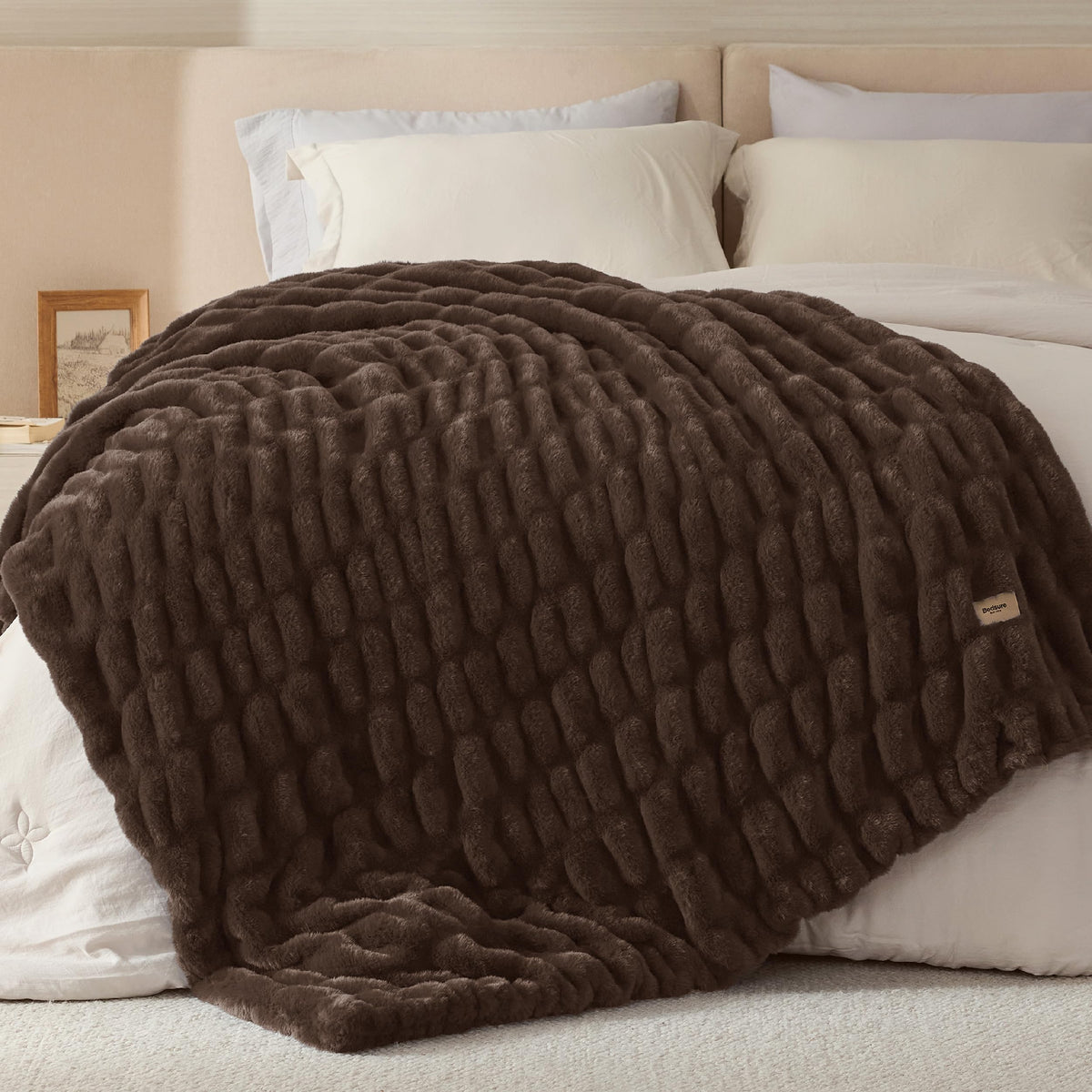 Bedsure Soft Double-Sided Faux Fur Throw Blanket, Light Brown, 50"x60"