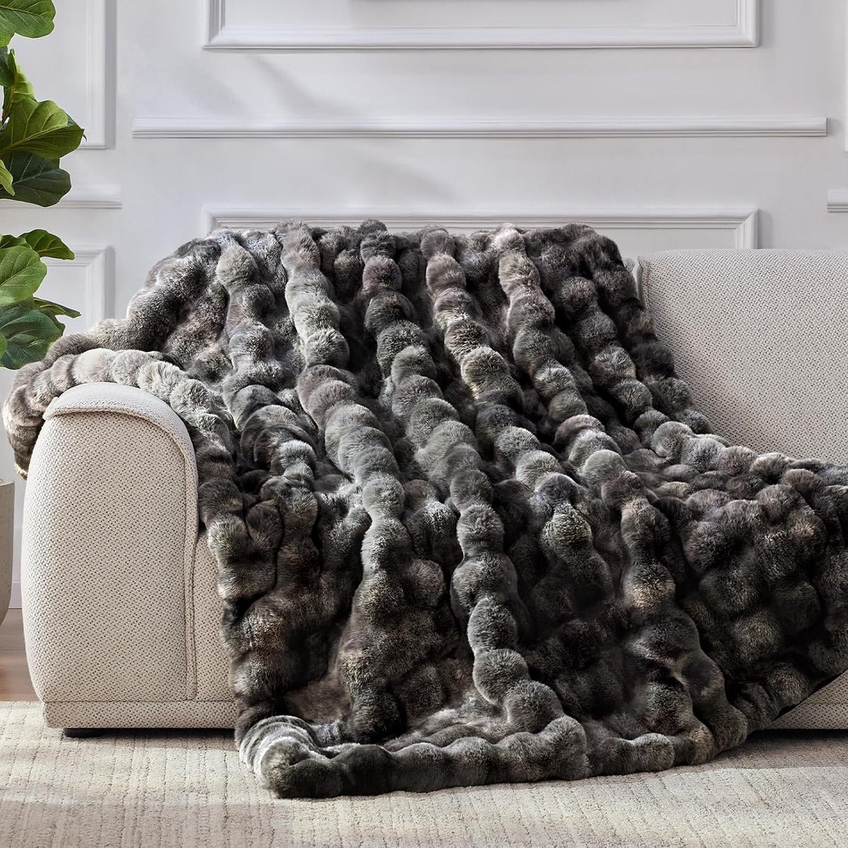 Anysay Faux Fur Throw Blanket, 1000GSM Fluffy Soft Bubble Blanket 50''*60''
