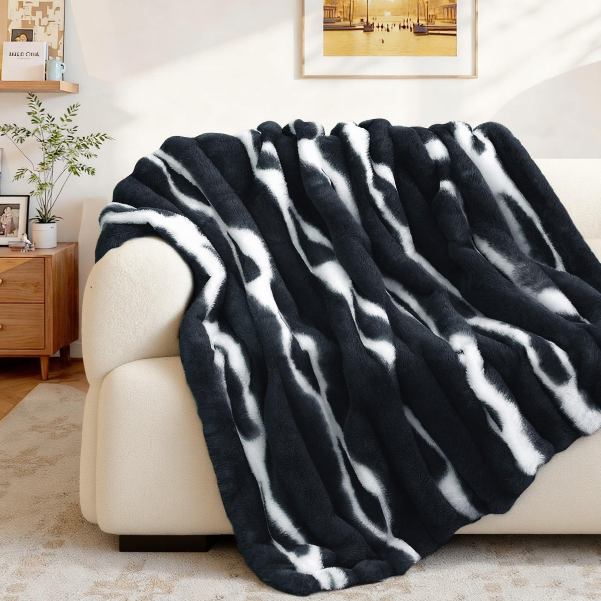 VFROO Plush Faux Rabbit Fur Throw Blanket – 850GSM Thick & Warm, Ultra Soft Fluffy Blanket for Couch, Bed, Sofa, Ideal Gift for Women, 50" × 60", Grey