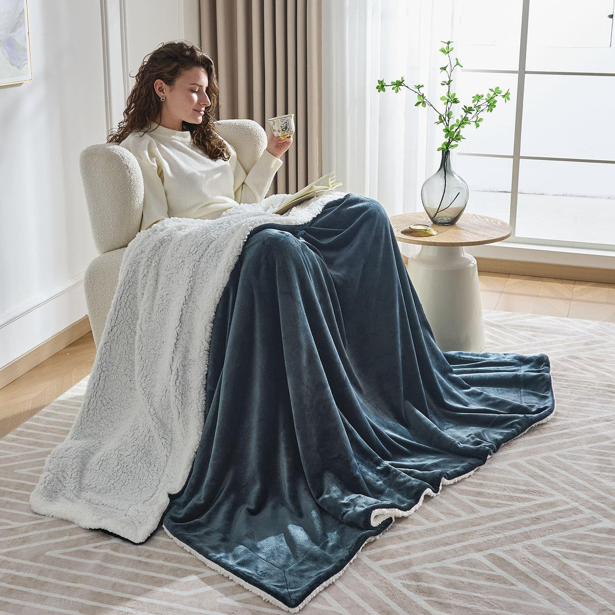 NANPIPER Warm Sherpa Blanket Queen Size for Bed, Soft Fleece for Winter, Fuzzy Plush Throw Gift for Women, Lavender 90x90 Inches