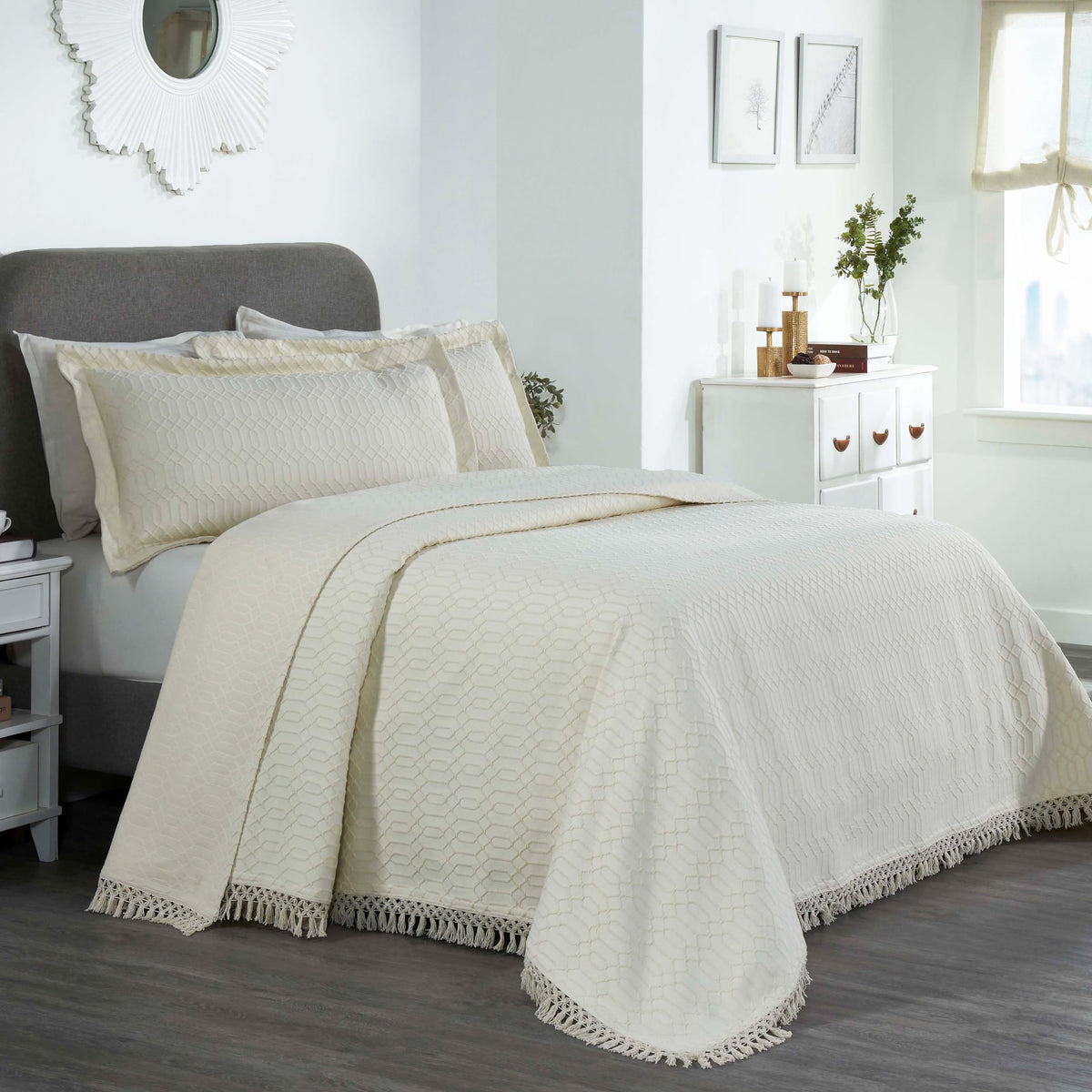 SUPERIOR Cotton 3-Piece Bedspread Set, 1 Medium Weight Bedspread, 2 Pillow Shams, Home Bed Decor, Warm Bedding, Matelasse Woven Oversized Blanket, Geometric Circles, Serenity Collection, King, Linen