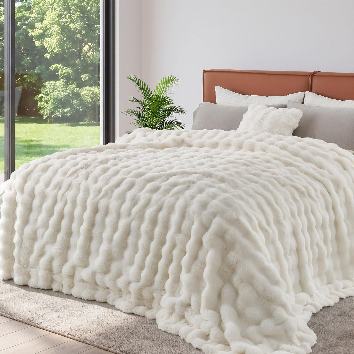 Lotus Karen Faux Fur Throw Blanket Cream White - Big Bubble Rabbit Fluff Blanket for Couch, Small Fluffy Fuzzy Cozy Blanket, Thick Furry Plush Shaggy Blankets, 50x60 Inches