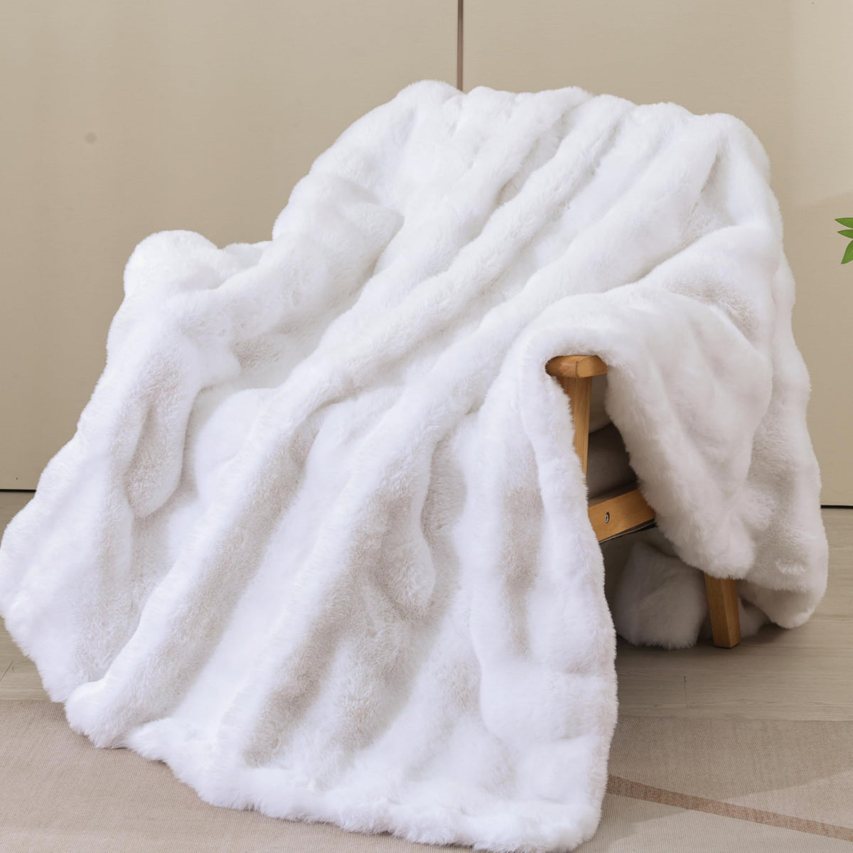 Cozy Fluffy Plush Blanket Pink 50x60 Inch Super Soft Fuzzy Thick Throw Blanket for Sofa Couch Bed
