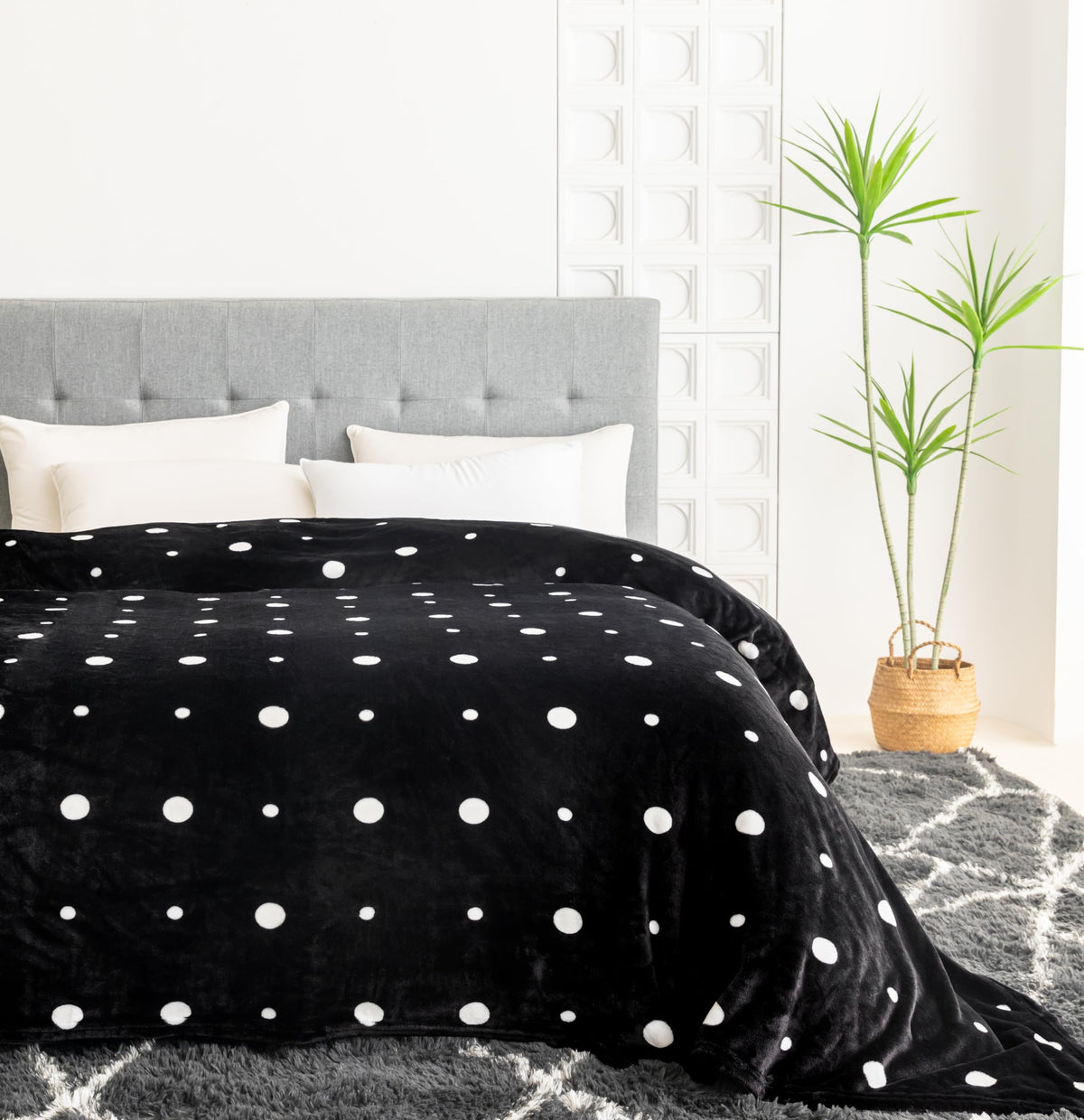 COOVA Oversized King Fleece Blanket 120x120 inches, Soft Cozy Warm Giant Extra Large 10'x10' Blanket for Bed, Sofa, Couch,Travel, Camping, California Huge Flannel Big Throw Blanket, Dark Grey