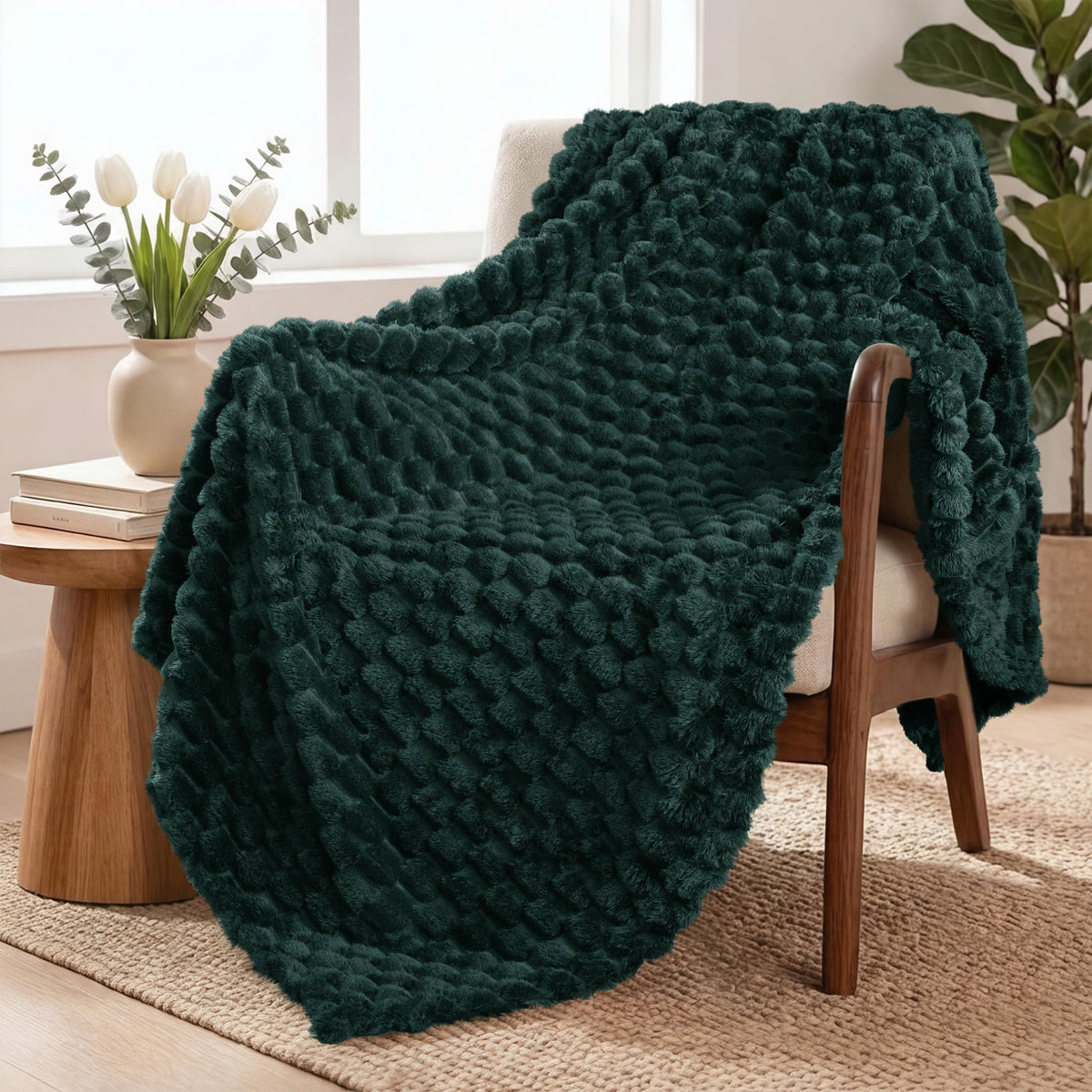 Exclusivo Mezcla Large 3D Fleece Throw Blanket for Couch, Ivory