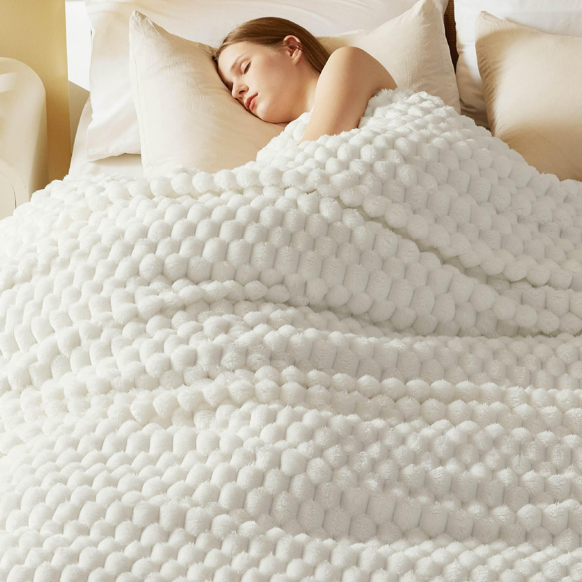 Bedsure Pink Throw Blanket for Couch - 350GSM Fluffy Plush Bubble Blanket for Bed Home Room Decor, GentleSoft Cute Fleece Soft Cozy Gifts for Women Girls, 50x60 Inches
