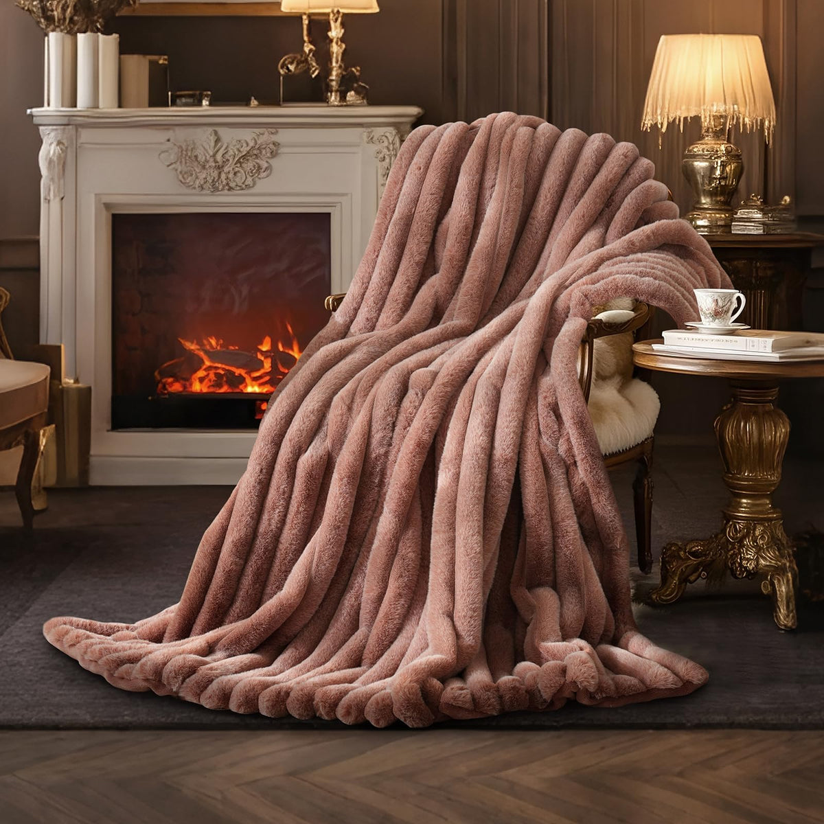 Amélie Home Soft Striped Faux Fur Throw Blanket for Couch, Ivory, 55"x70"