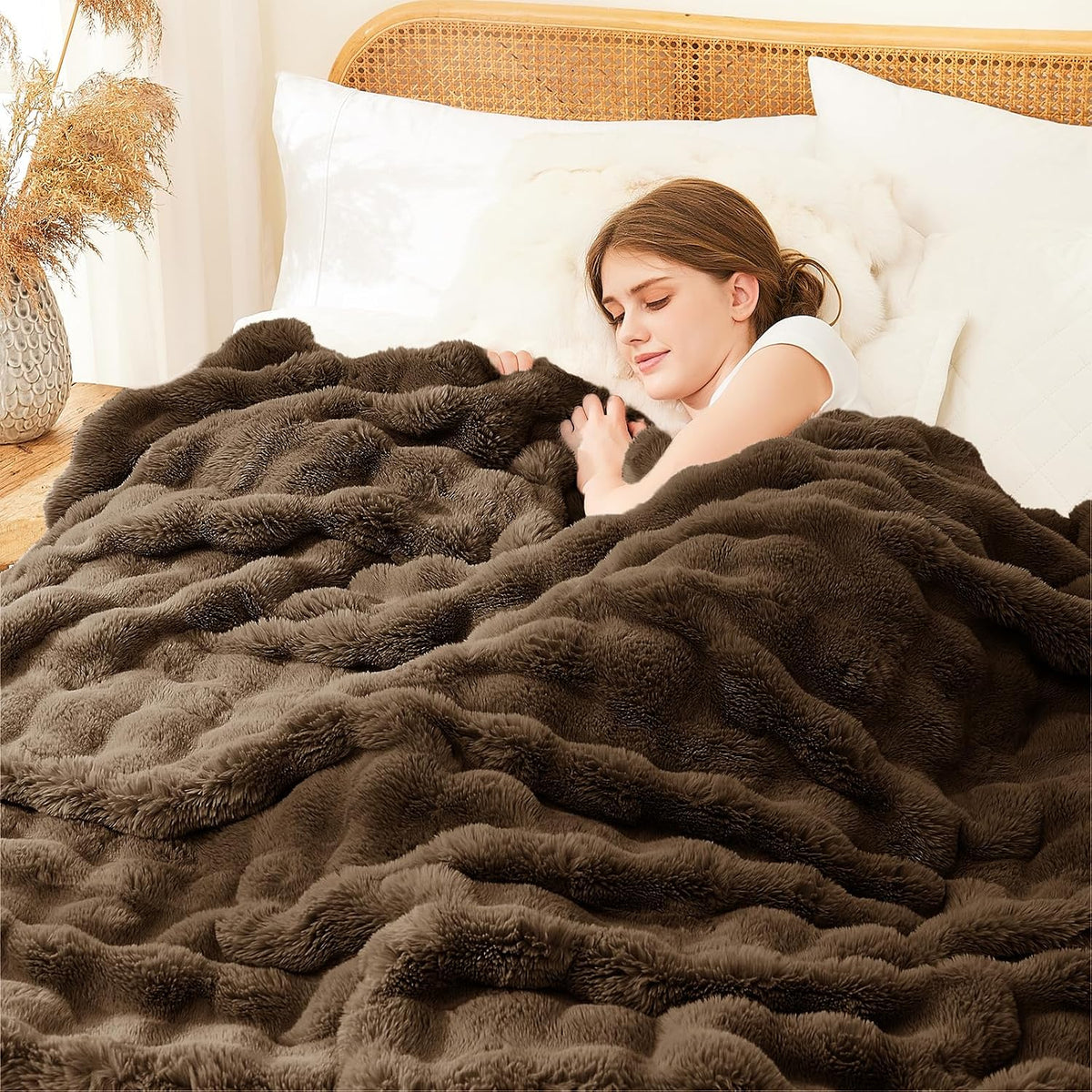 L'AGRATY Faux Rabbit Fur Throw Blanket for Couch, 50'' x 60'', Cocoa Brown