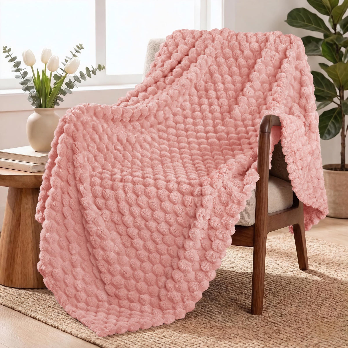 Exclusivo Mezcla Large 3D Fleece Throw Blanket for Couch, Ivory