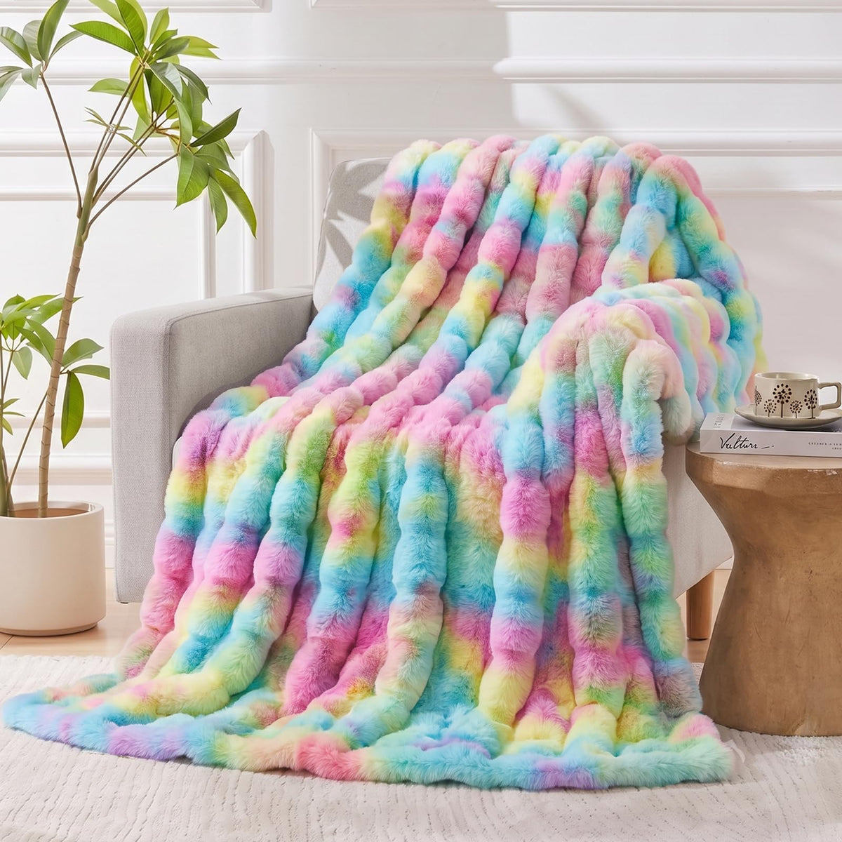 Faux Fur Throw Blanket for Couch, Luxury Cozy Soft Fluffy and Fuzzy Plush Rabbit Fur Bubble Blanket for Sofa Bedroom Living Room, Mothers Day Birthday Gifts for Women