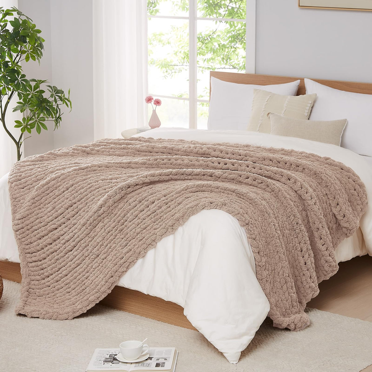 L'AGRATY Chunky Knit Throw Blanket for Couch, 50'' x 60'' Knit Throw, Ivory