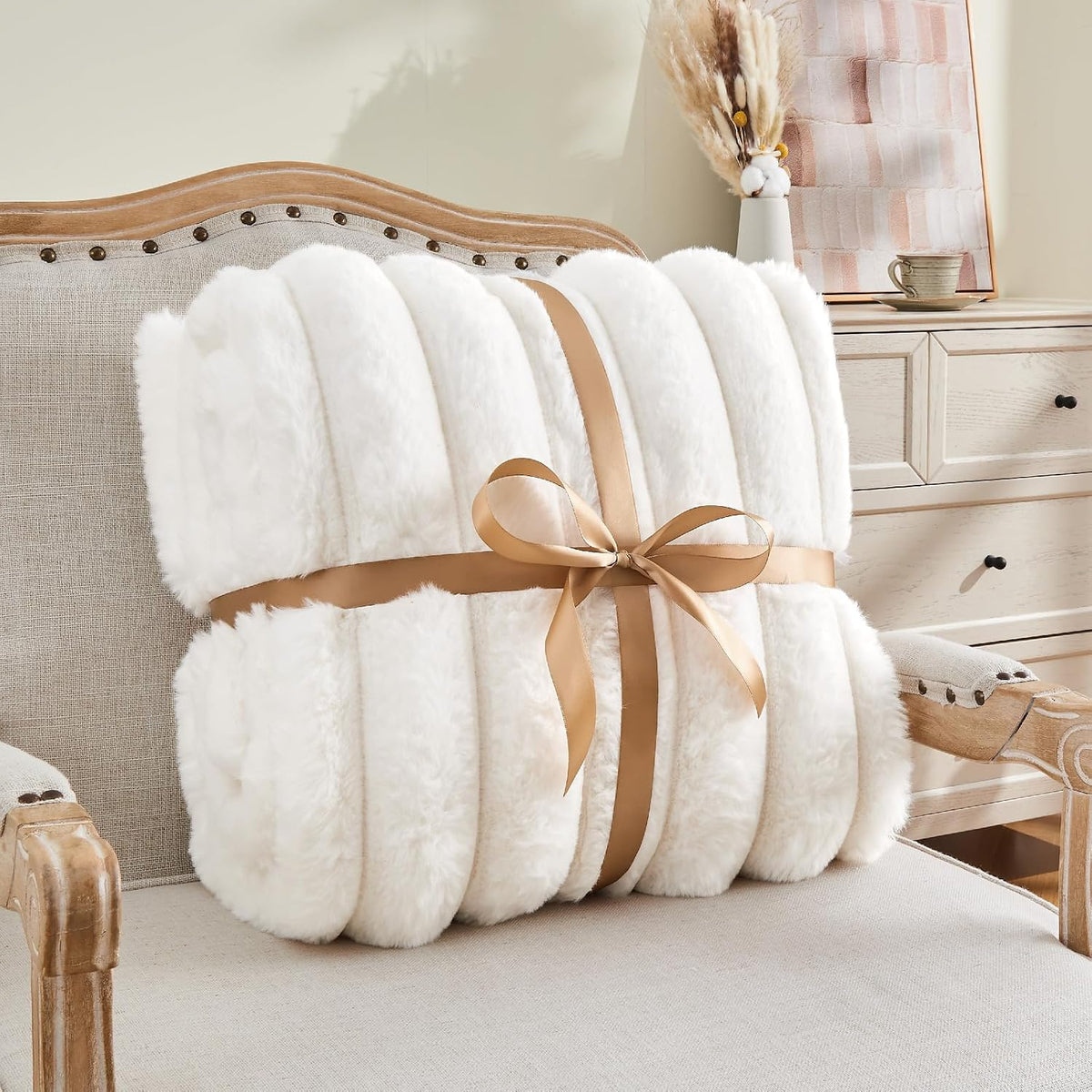 BEDELITE Faux Fur Throw Blanket for Couch, 770GSM, 50" x 60", Cream