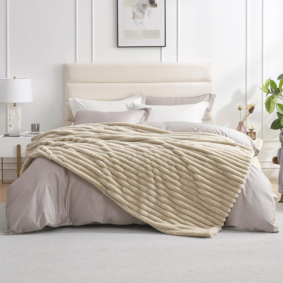 Amélie Home Soft Striped Faux Fur Throw Blanket for Couch, Ivory, 55"x70"