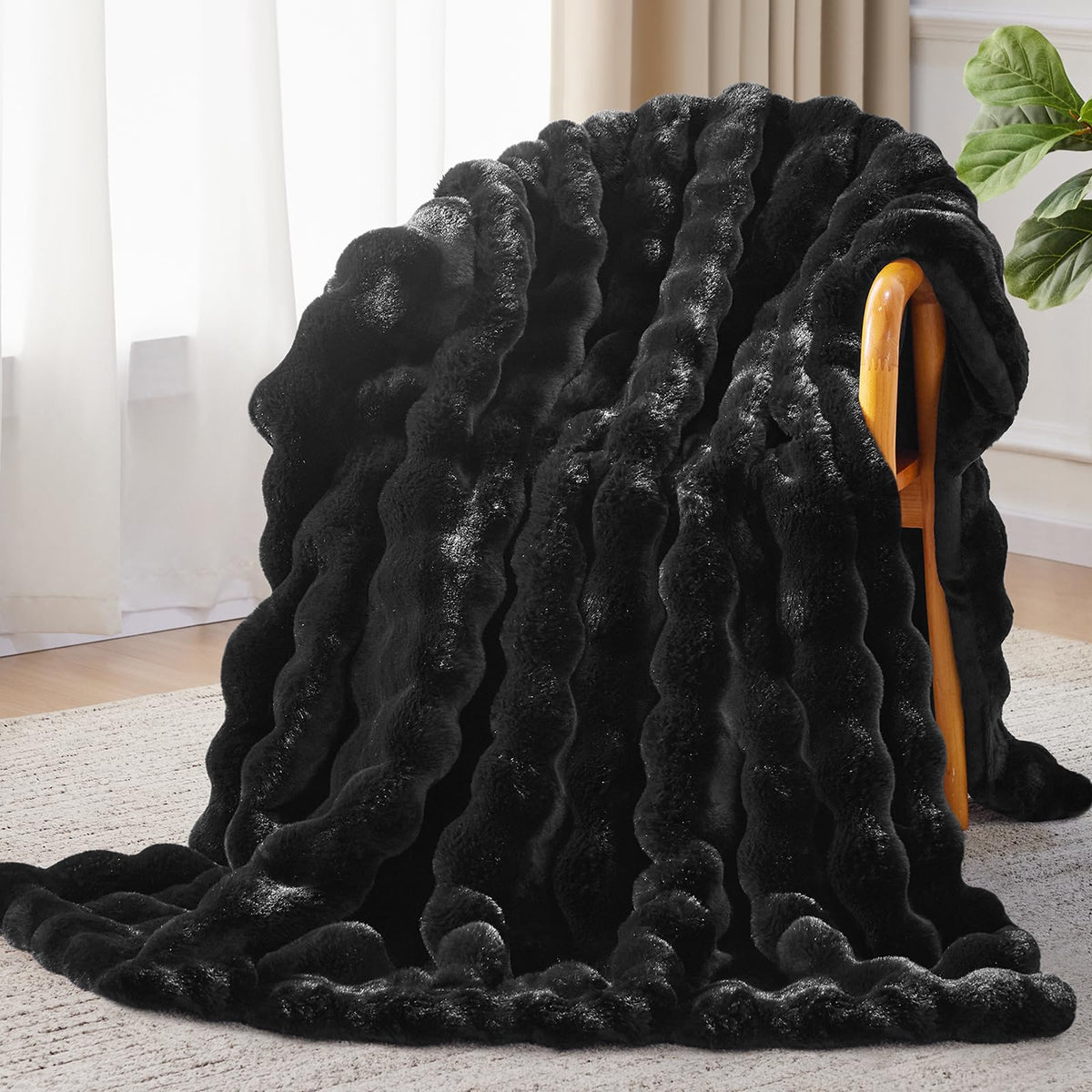 Anysay Faux Fur Throw Blanket, 1000GSM Fluffy Soft Bubble Blanket 50''*60''
