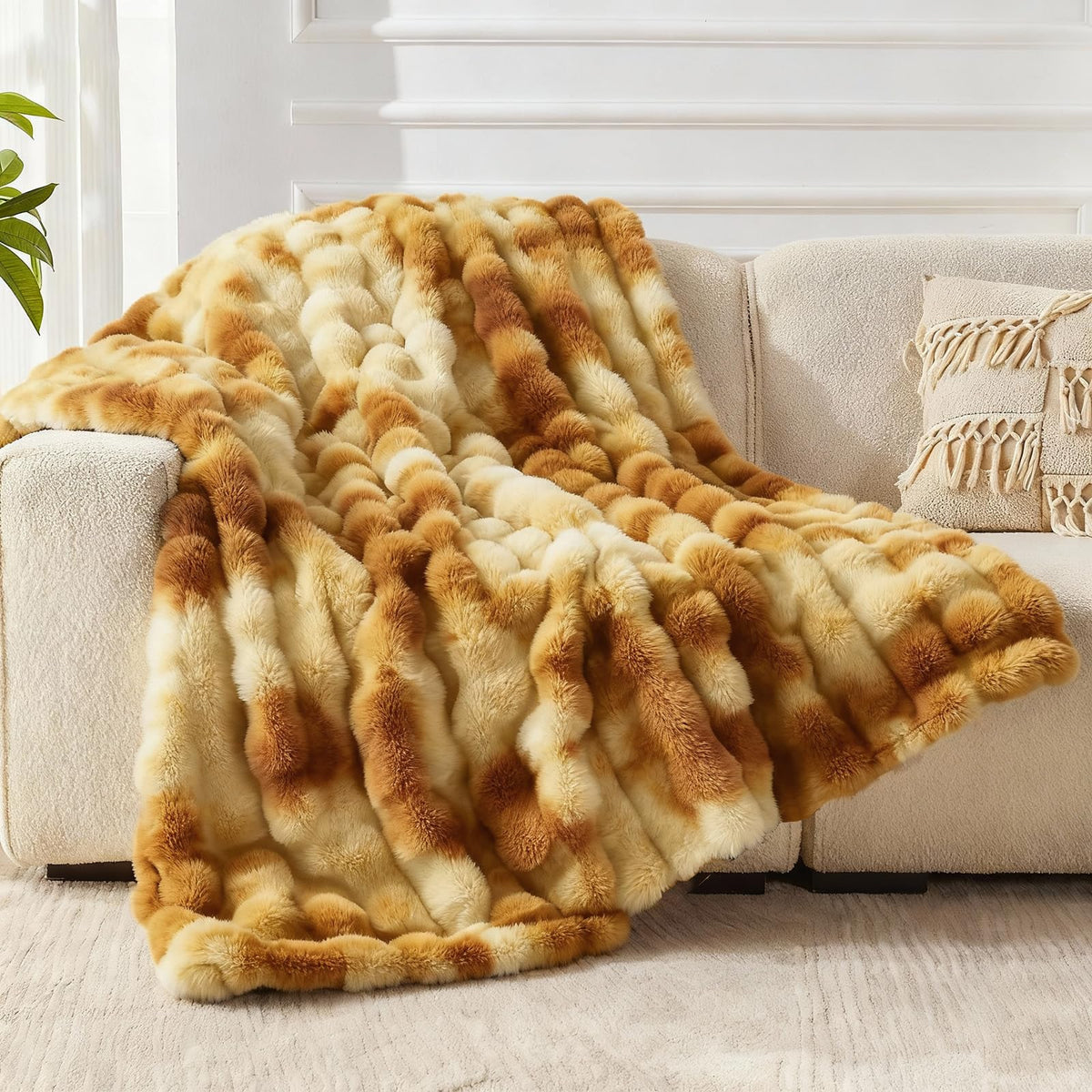 Faux Fur Throw Blanket for Couch, 1000 GSM Cozy Fuzzy Fluffy Soft Plush Thick Bubble Sherpa Blanket for Sofa Bedroom Living Room, Mothers Day Birthday Gifts for Women Home Decor