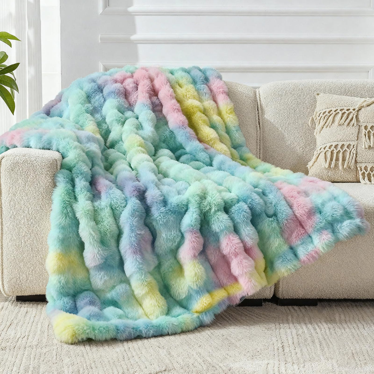 Faux Fur Throw Blanket for Couch, 1000 GSM Cozy Fuzzy Fluffy Soft Plush Thick Bubble Sherpa Blanket for Sofa Bedroom Living Room, Mothers Day Birthday Gifts for Women Home Decor
