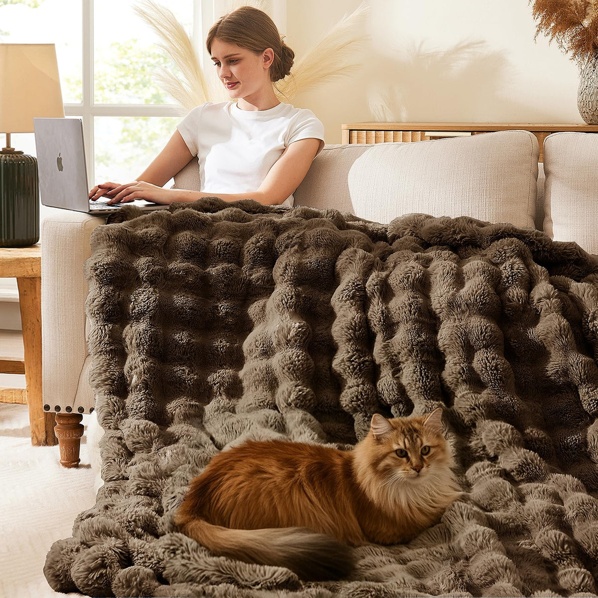 L'AGRATY Faux Rabbit Fur Throw Blanket for Couch, 50'' x 60'', Cocoa Brown