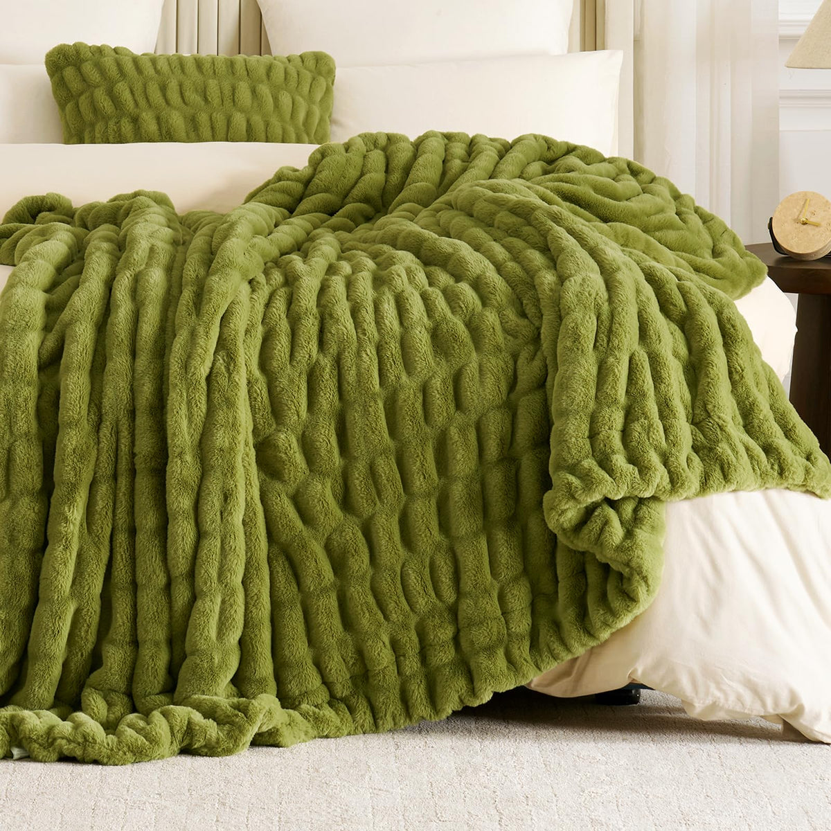 Cozy Bliss Double-Sided Soft Faux Fur Throw Blanket,50"x60", Cream White