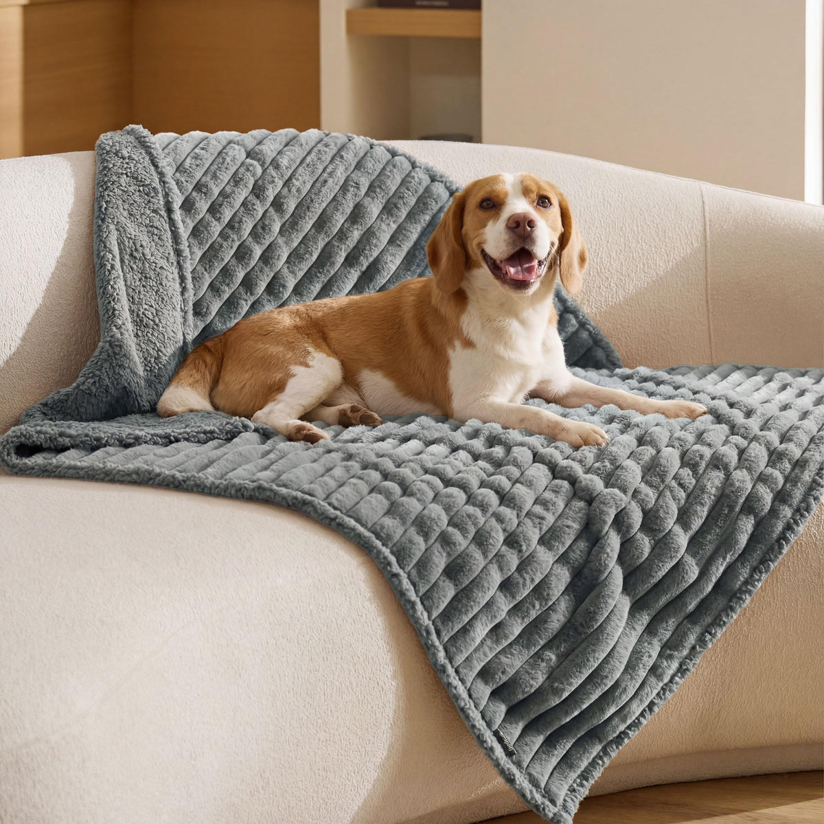 Bedsure ComfyFleece® Waterproof Dog Blankets for Large Dogs,50x60 Cream
