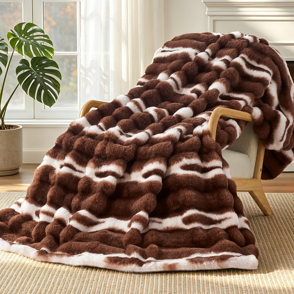VFROO Plush Faux Rabbit Fur Throw Blanket – 850GSM Thick & Warm, Ultra Soft Fluffy Blanket for Couch, Bed, Sofa, Ideal Gift for Women, 50" × 60", Grey