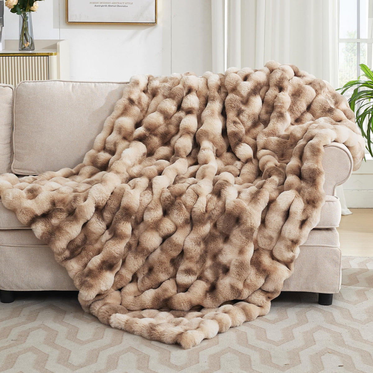 VFROO Ultra Plush Bubble Faux Rabbit Fur Blanket – 950GSM Thick Fluffy Throw Blanket for Bed, Couch, Sofa, Home Decor or Mothers Day Birthday Gifts for Women, 50" × 60", Black Cow