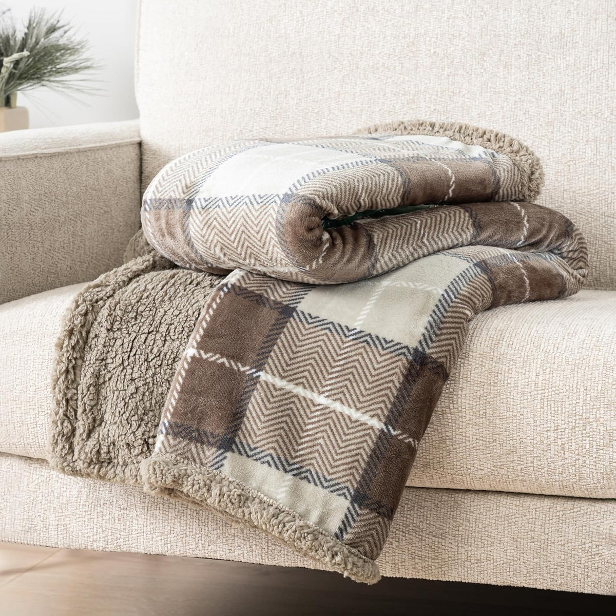 PAVILIA Twin Plaid Sherpa Throw Blanket for Couch Sofa Bed, Taupe, 60x80