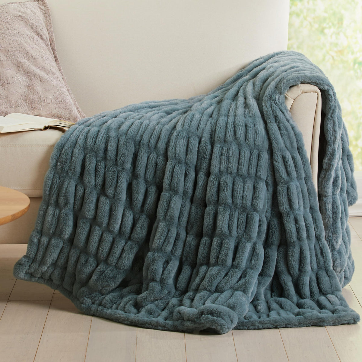 Springtree Home Luxury Micro Plush Throw Blanket | Thick Faux Fur | Dune